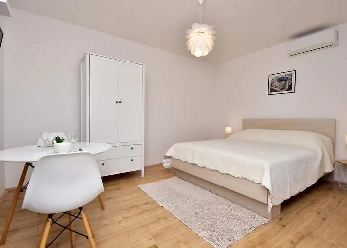 Prázdninový dům Ana-2 By Interhome